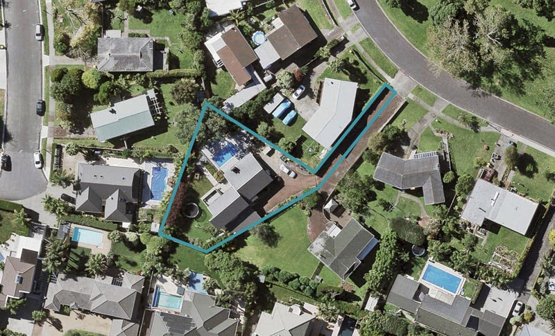 22 Sunnyhill Crescent, Sunnyhills, Auckland - Carousel 1