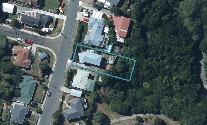 17 Tirowhanga Road, Paremata, Porirua - Carousel 1