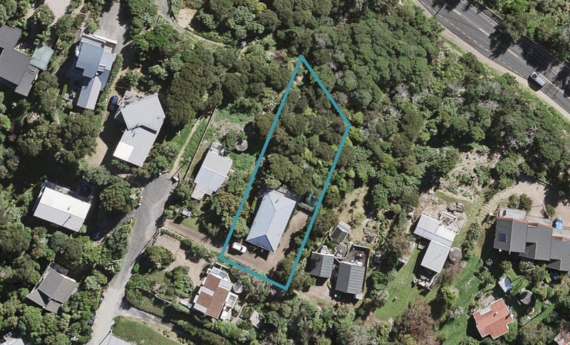 4B Burrell Road Extn, Oneroa, Waiheke Island - Carousel 1