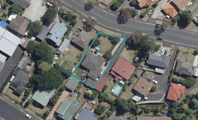 23 Ridout Street, Maeroa, Hamilton - Carousel 1