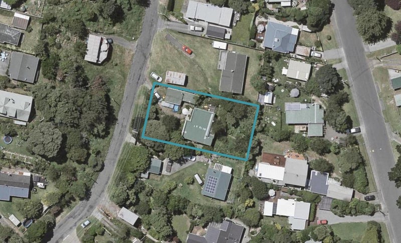 15 Forest Road, Raumati South, Paraparaumu - Carousel 1