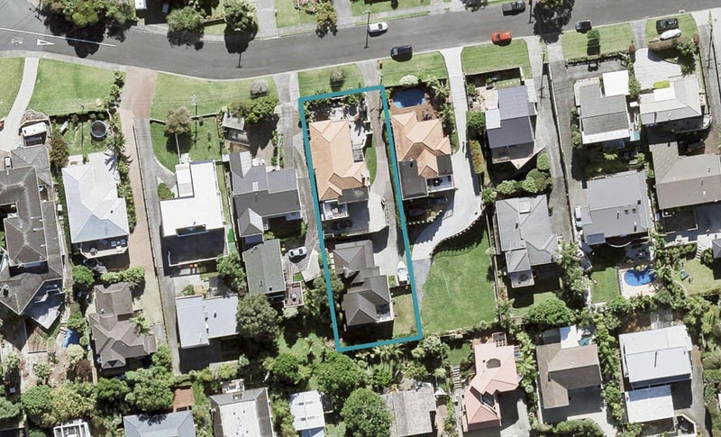 2/11 Ridge Road, Waiake, Auckland - Carousel 1