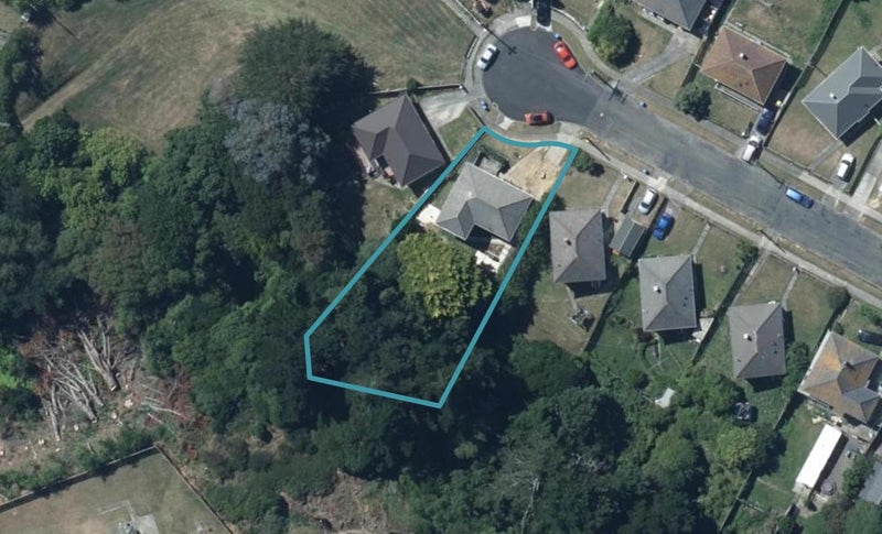13 Mitchell Grove, Ranui, Porirua - Carousel 1