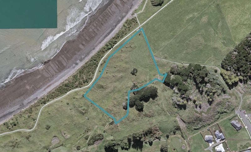 8 Te Umu Hapuku Lane, WAIWHAKAIHO, NEW PLYMOUTH - Carousel 1