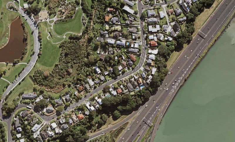 40 Sylvan Avenue, Northcote, Auckland - Carousel 1
