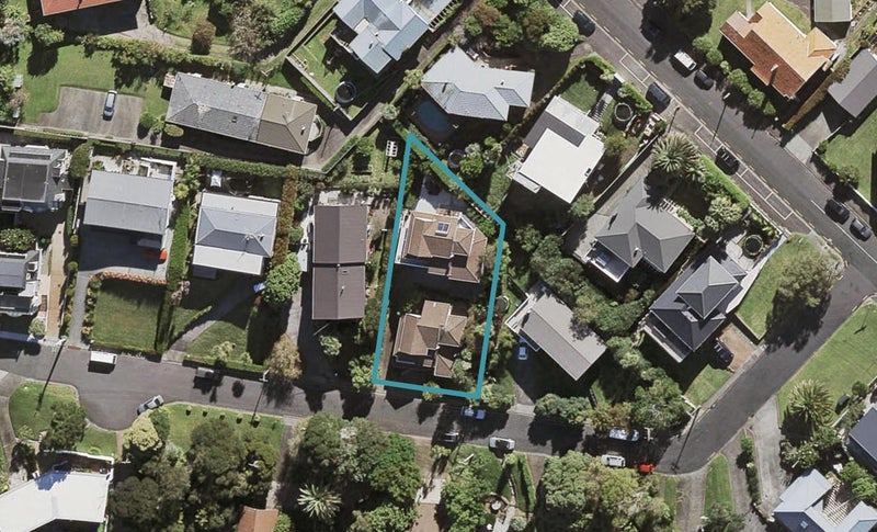 1/7 Wilding Avenue, Northcote Point, Auckland - Carousel 1