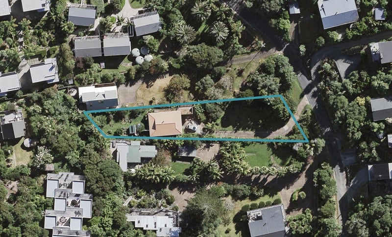 7 Tiri View Road, Palm Beach, Waiheke Island - Carousel 1