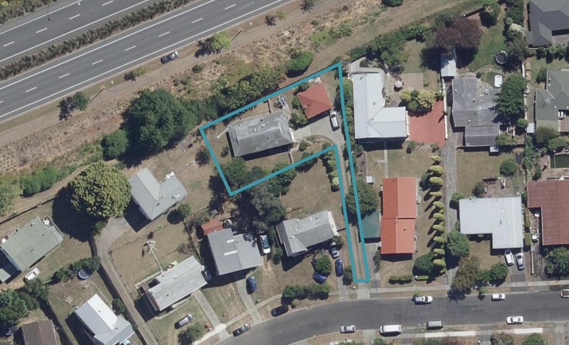 32 Morrow Avenue, St Andrews, Hamilton - Carousel 1