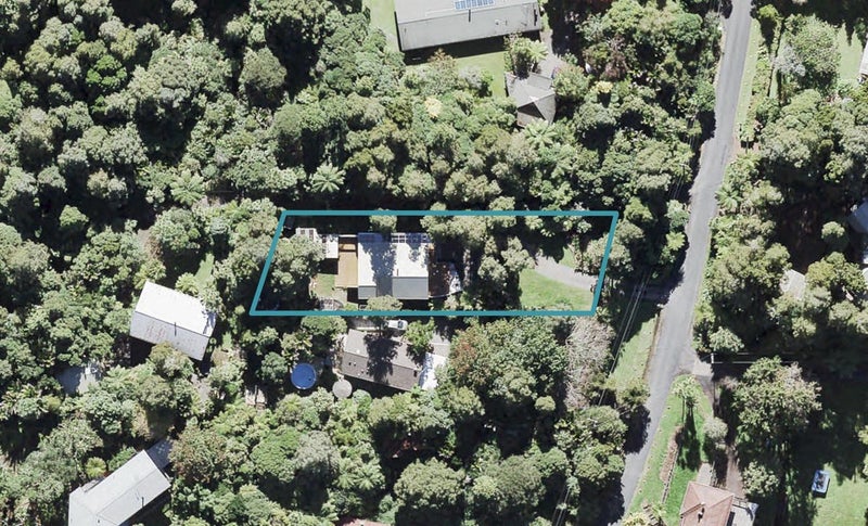 33 Bush Road, Waiatarua, Auckland - Carousel 1