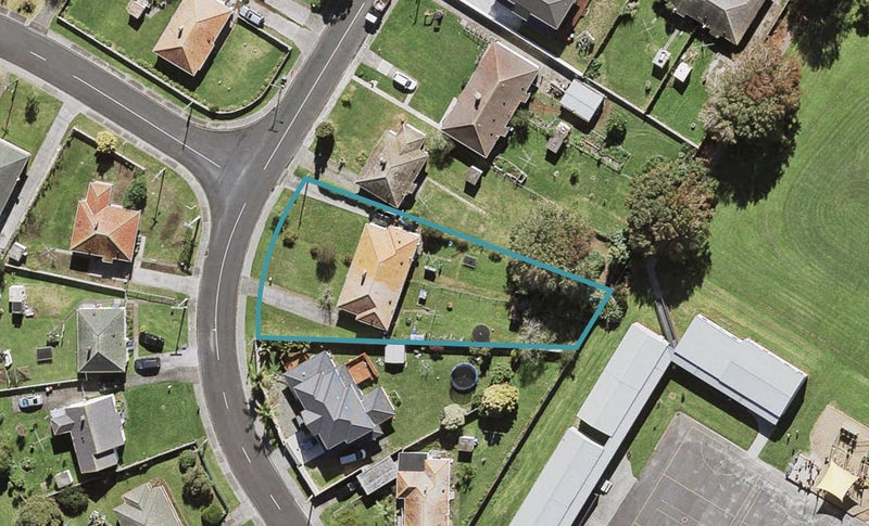 16 Potter Avenue, Wesley, Auckland - Carousel 1