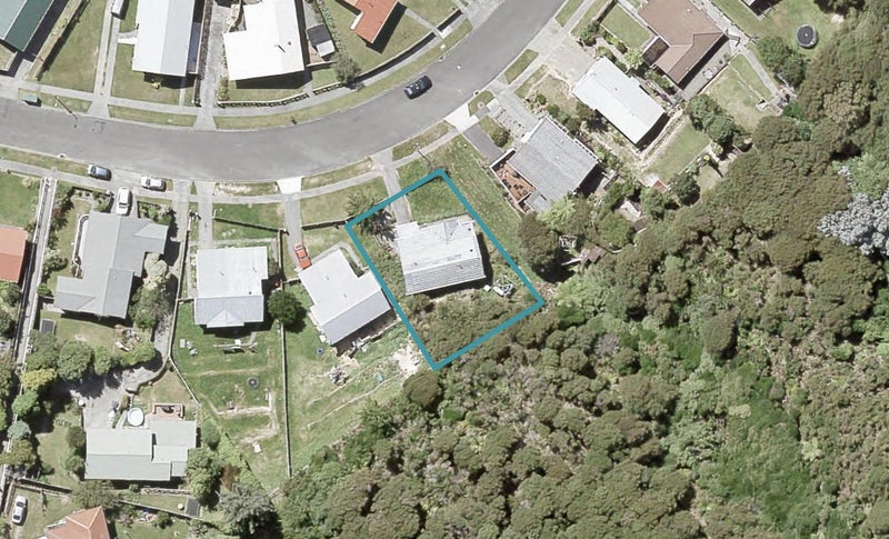 44 Antrim Crescent, Wainuiomata, Lower Hutt - Carousel 1