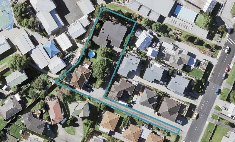 2/113 Wellington Street, Howick, Auckland - Carousel 1