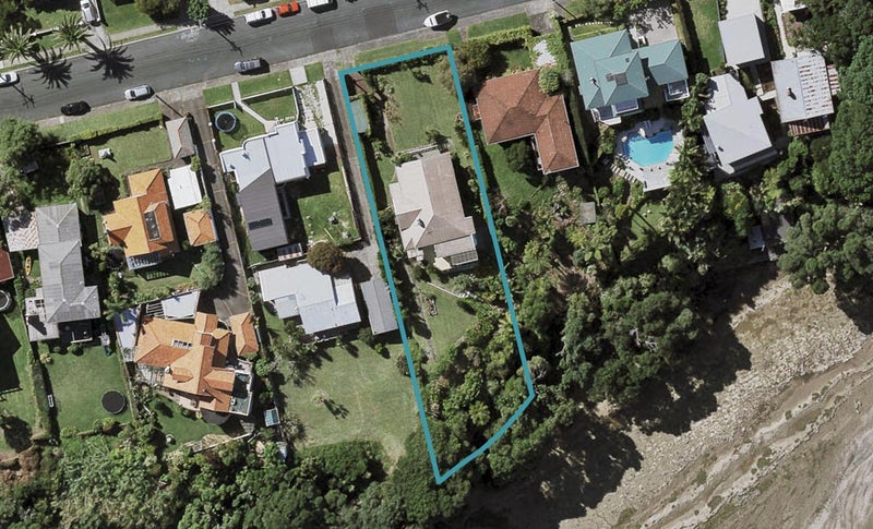 35 Norwood Road, Bayswater, Auckland - Carousel 1