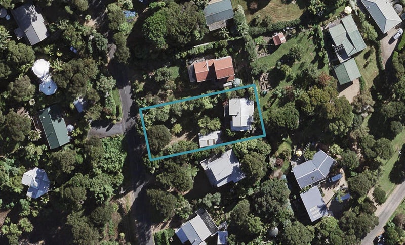 34 Bay Road, Ostend, Waiheke Island - Carousel 1