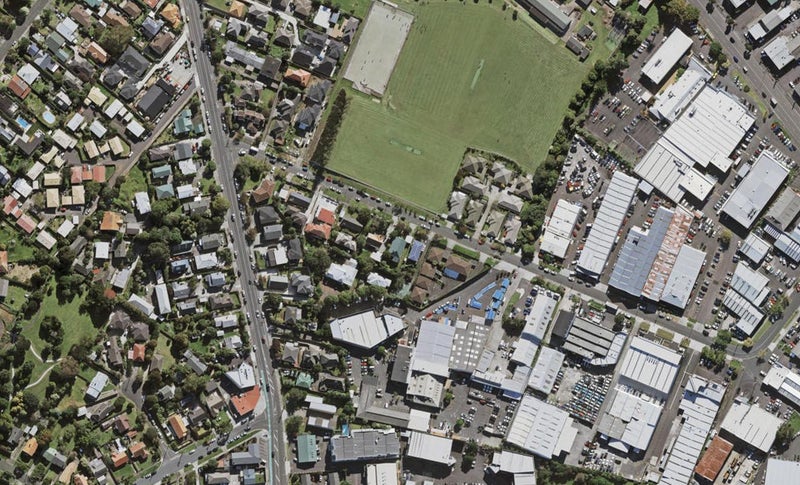 1/52 Greenpark Road, Penrose, Auckland - Carousel 1