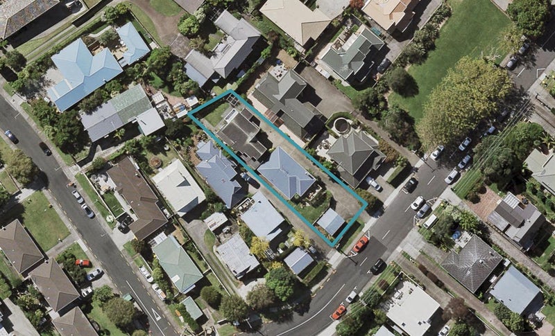 1/37 Nile Road, Milford, Auckland - Carousel 1