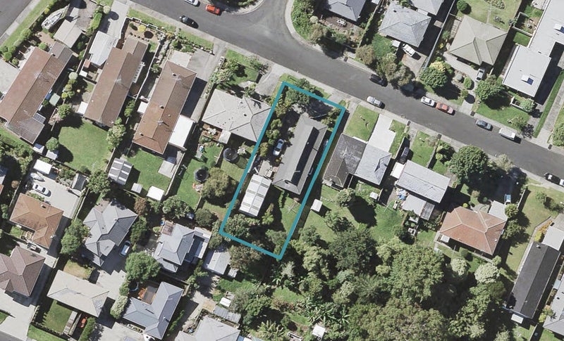 22B Pegler Drive, Howick, Auckland - Carousel 1