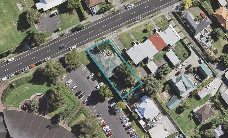 11 Hill Road, Hillpark, Auckland - Carousel 1