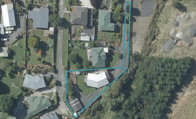 135 District Road, Green Island, Dunedin - Carousel 1