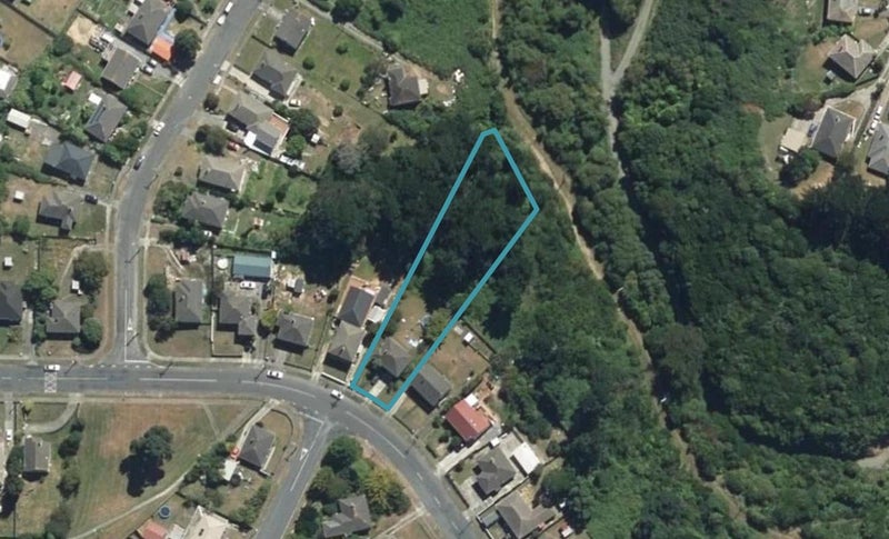 77 Mckillop Street, Ranui, Porirua - Carousel 1