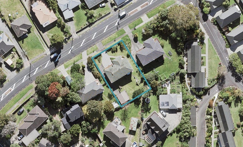 48 Golf Road, New Lynn, Auckland - Carousel 1