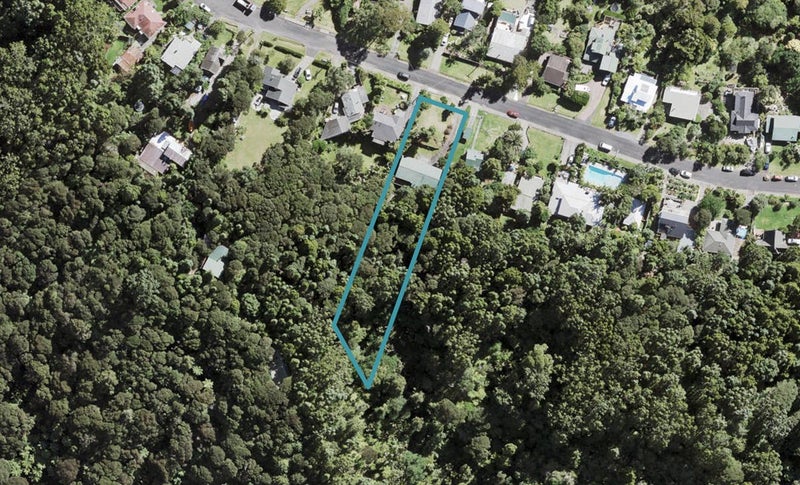 49 Minnehaha Avenue, Titirangi, Auckland - Carousel 1
