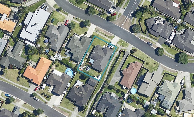 50 Madeleine Terrace, Papamoa Beach, Papamoa - Carousel 1