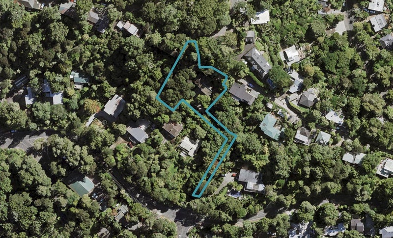 12 Rangiwai Road, Titirangi, Auckland - Carousel 1