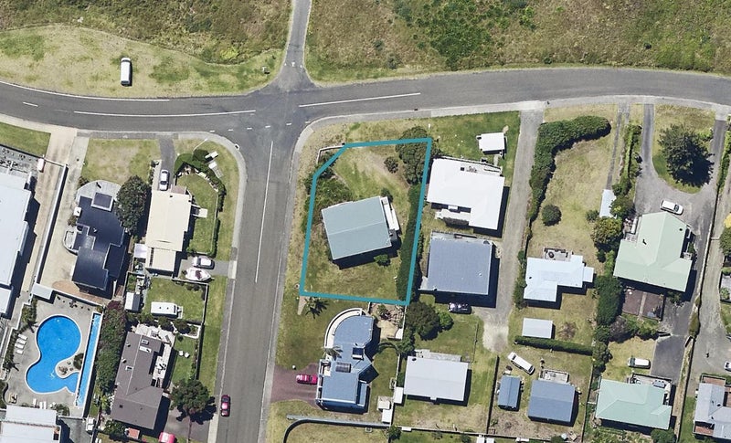 364 Ocean Road, Ohope, Ōhope - Carousel 1