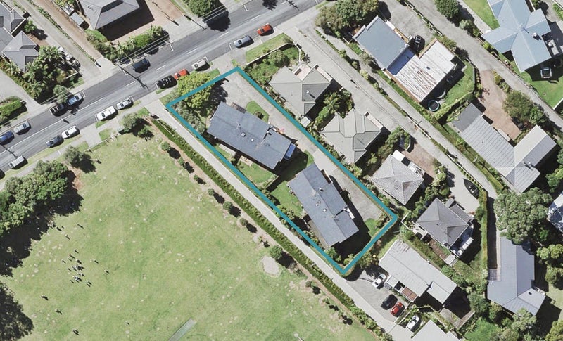 3/87 Aberdeen Road, Castor Bay, Auckland - Carousel 1
