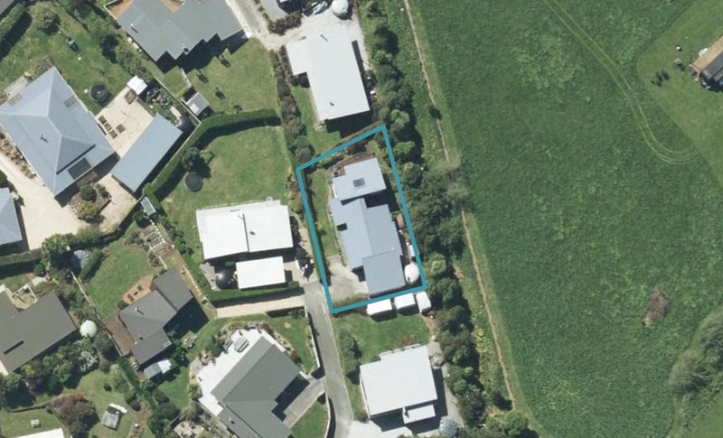 27 Nyhane Drive, Takaka - Carousel 1