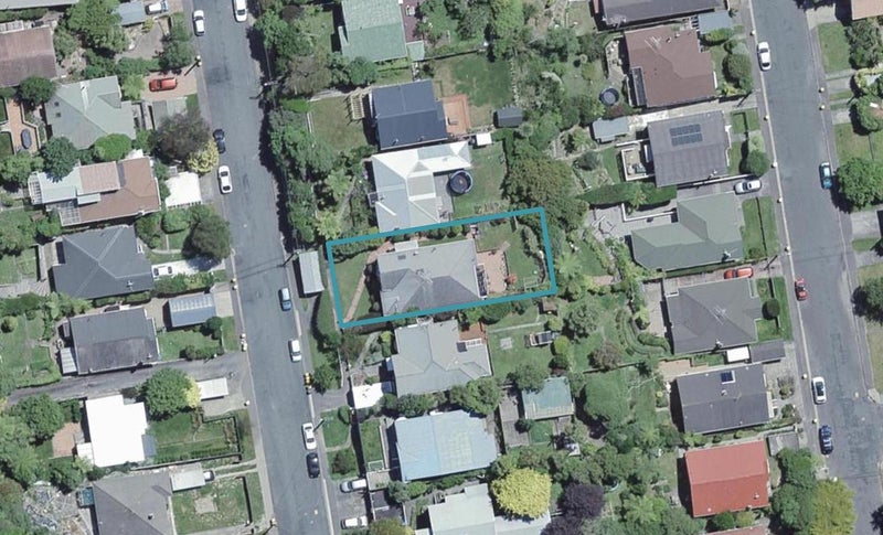 21 Richmond Avenue, Karori, Wellington - Carousel 1