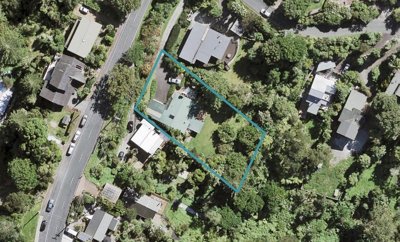 688 South Titirangi Road, Titirangi, Auckland - Carousel 1