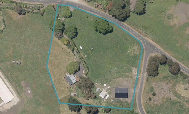 8 Erin Road, Westmere, Whanganui - Carousel 1