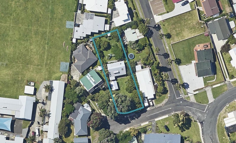 8 Queen Street, Waihi Beach, Waihi Beach - Carousel 1