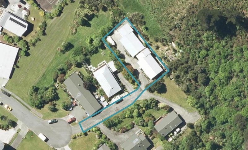 16 Rimu Terrace, Waikawa, Picton - Carousel 1