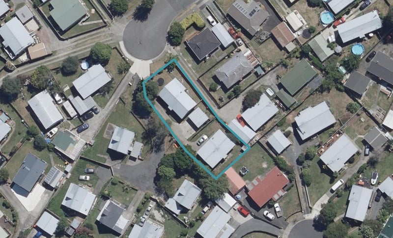 35A Lindsay Crescent, Nawton, Hamilton - Carousel 1