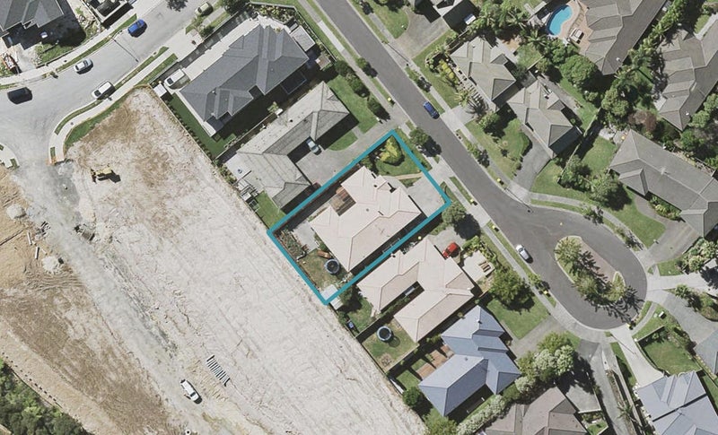 5 Buncrana Place, Pinehill, Auckland - Carousel 1