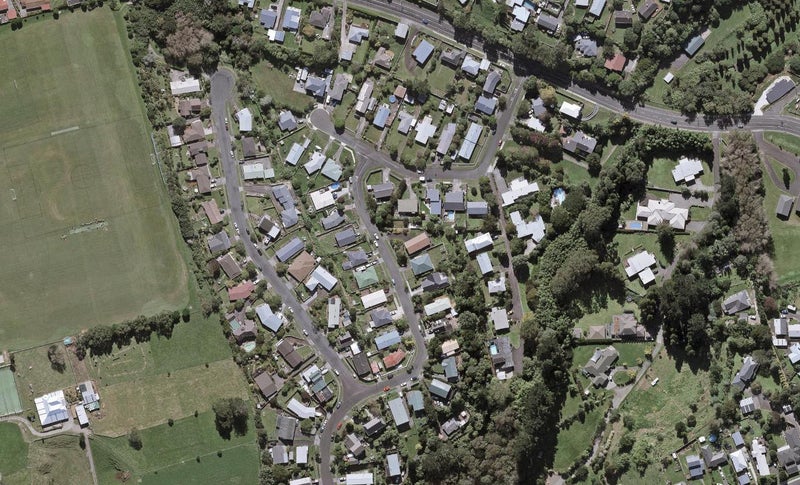 7 Carlton Terrace, Westown, New Plymouth - Carousel 1