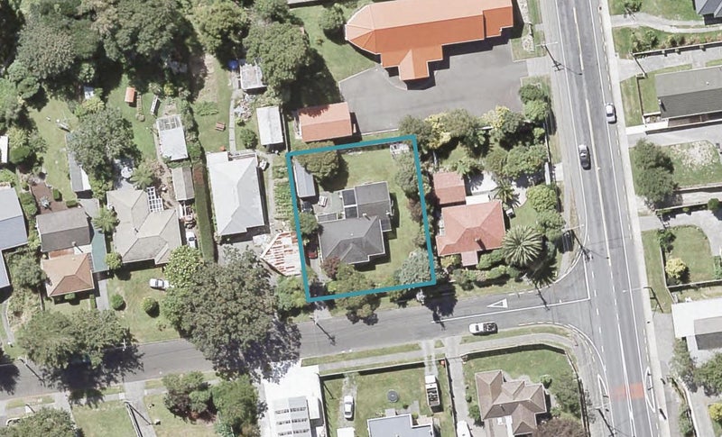 4 Rowe Parade, Wainuiomata, Lower Hutt - Carousel 1
