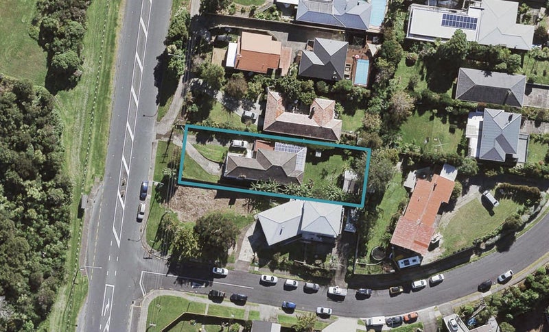 215 Glenfield Road, Hillcrest, Auckland - Carousel 1