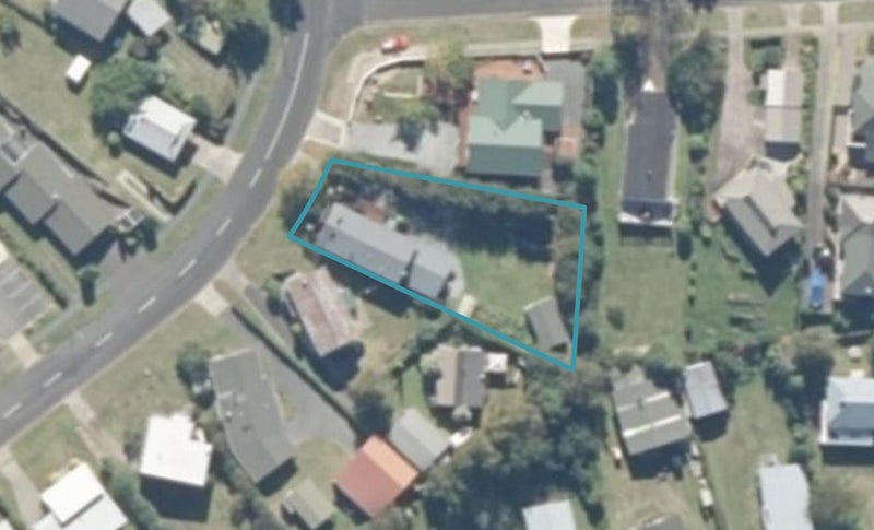 13 Marina Terrace, Taupo - Carousel 1