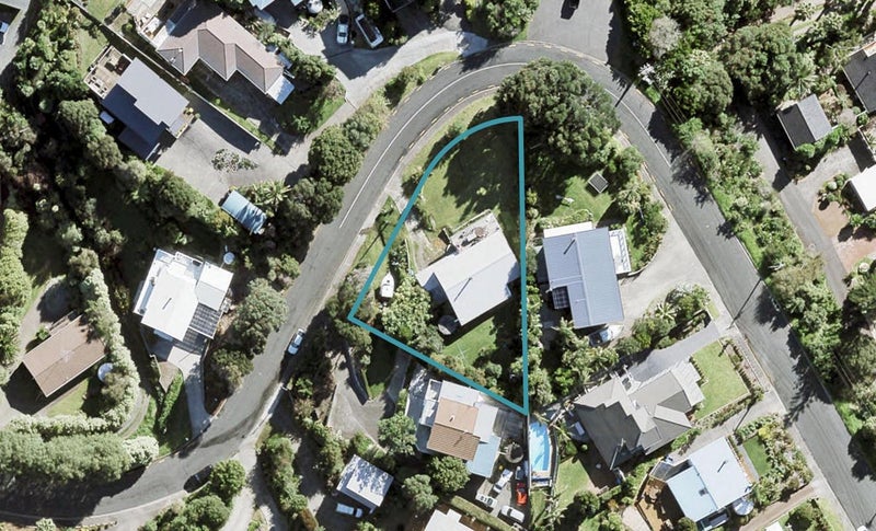 22 Duncansby Road, Stanmore Bay, Whangaparaoa - Carousel 1