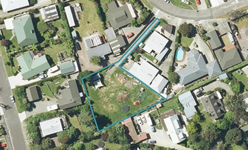 8 Mara Place, Waikawa, Picton - Carousel 1