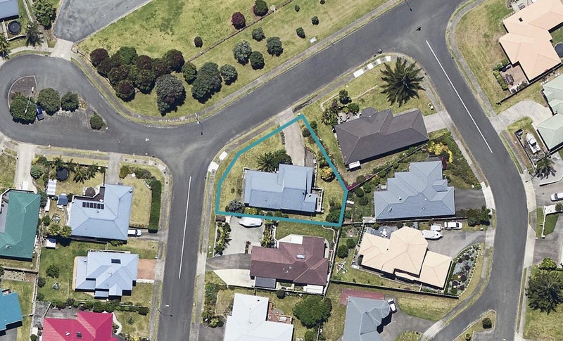 11 Meadow Vale, Coastlands, Whakatane - Carousel 1