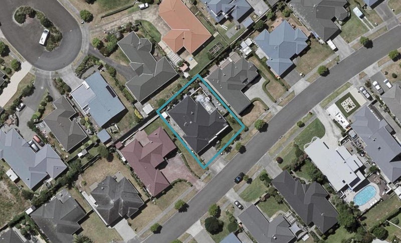 16 San Priamo Place, Paraparaumu Beach, Paraparaumu - Carousel 1