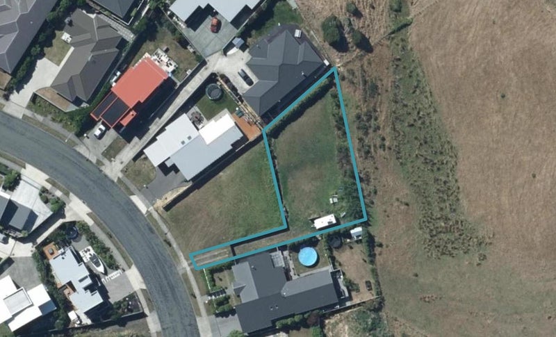 20 Mo Street, Camborne, Porirua - Carousel 1
