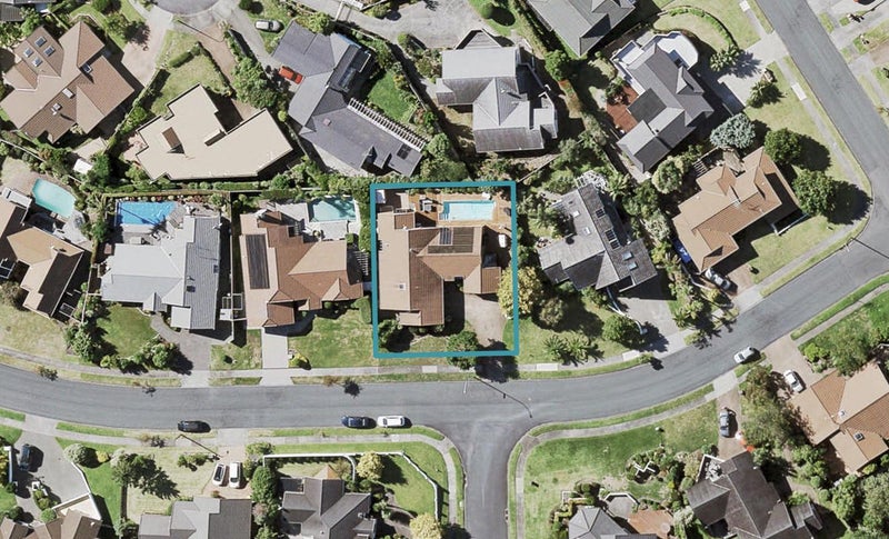 64 Oliver Road, Eastern Beach, Auckland - Carousel 1