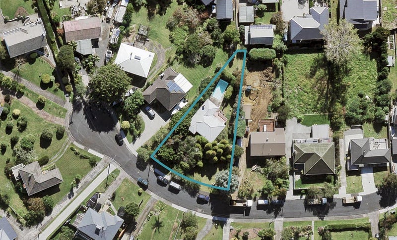11 Murray Road, Te Atatu Peninsula, Auckland - Carousel 1
