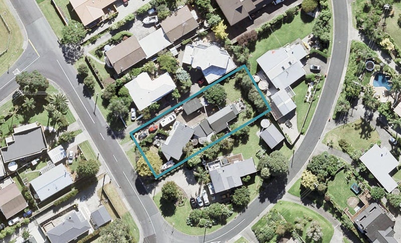 2/31 Beach Road, Manly, Whangaparaoa - Carousel 1